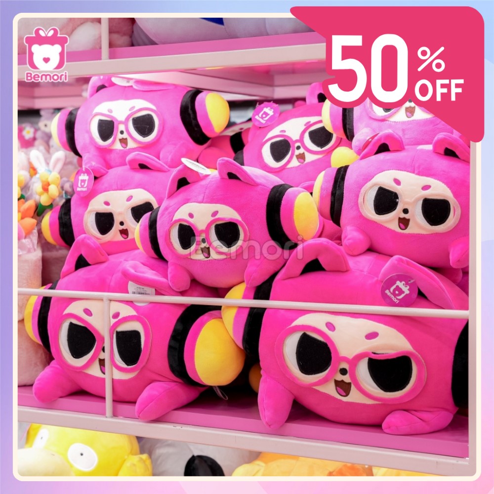 Fan cô nàng streamer Misthy "put your hands up", gấu bông Mihi sale up to 50%