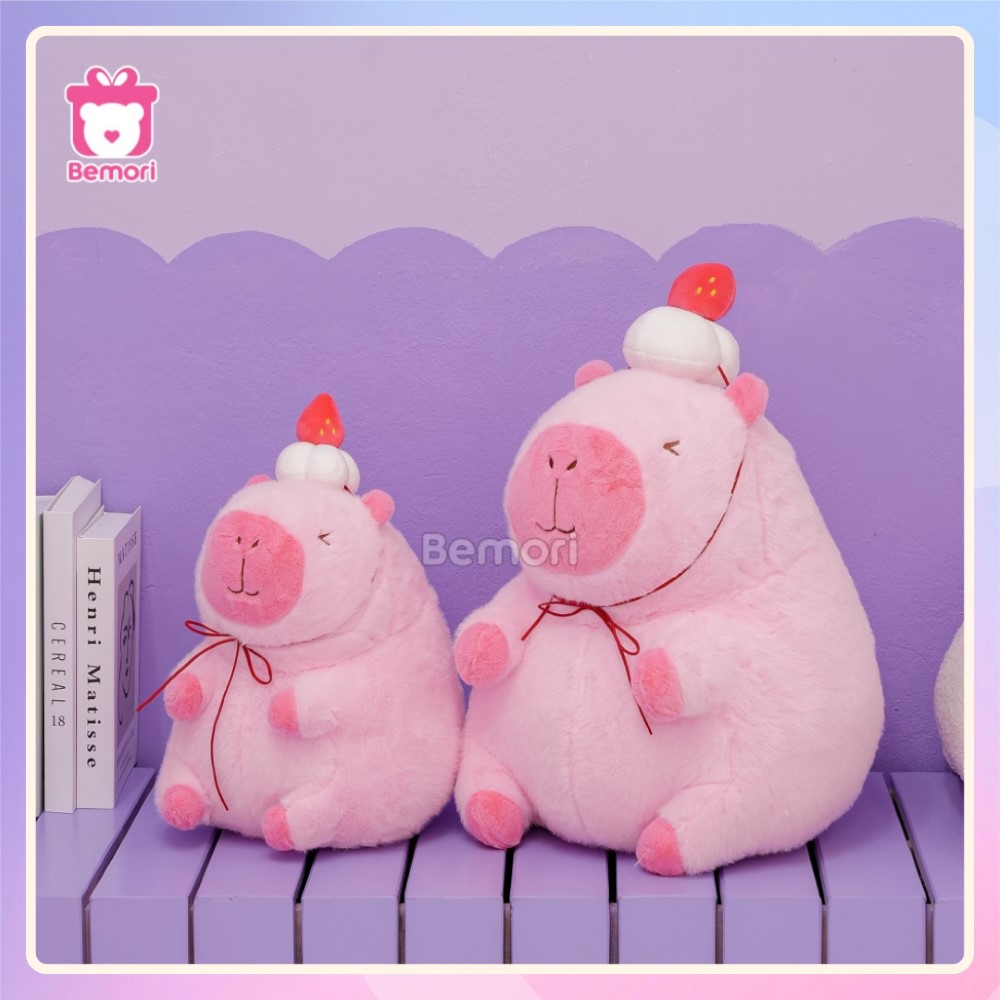 Gấu Bông Capybara Hồng Đội Bánh Sinh Nhật