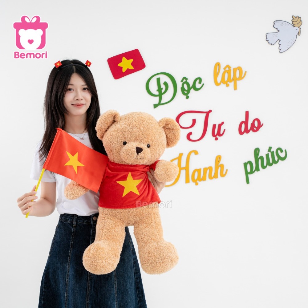 Tự Hào Việt Nam Cùng Gấu Bông Áo Cờ Đỏ Sao Vàng