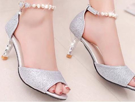 Giày cho bạn gái Giày cho bạn gái