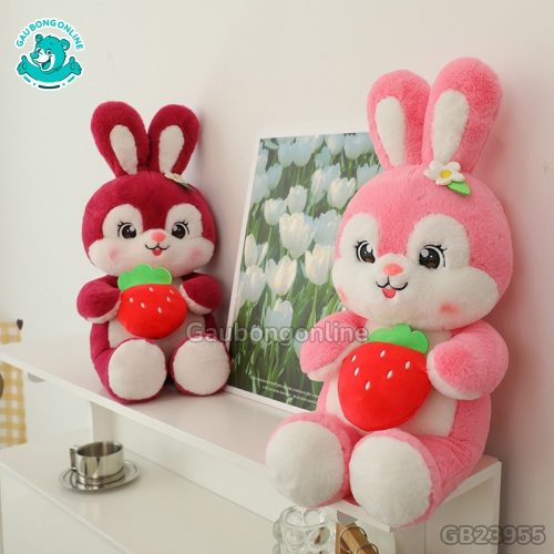 Thỏ Bông Ngồi Ôm Dâu Tây
