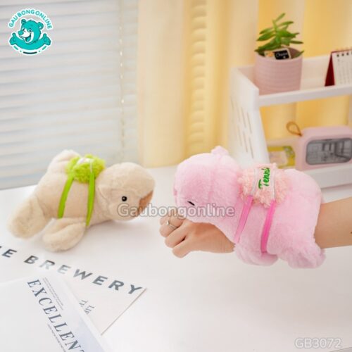Vòng Tay Gấu Bông Capybara Đeo Bóng