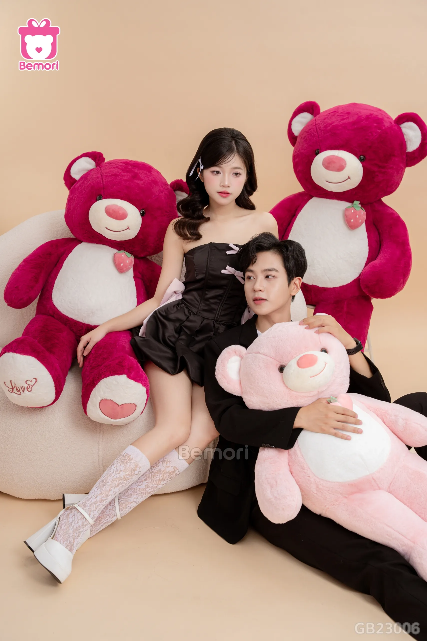 Thế giới tình yêu ngọt ngào có anh và gấu Teddy